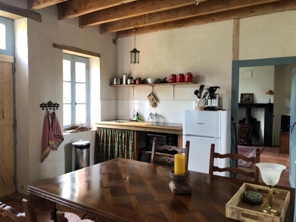 Le Tarde - Crecerelle Villa Saint-Desire ภายนอก รูปภาพ