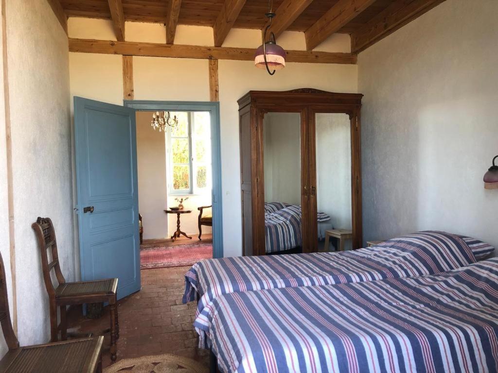 Le Tarde - Crecerelle Villa Saint-Desire ภายนอก รูปภาพ